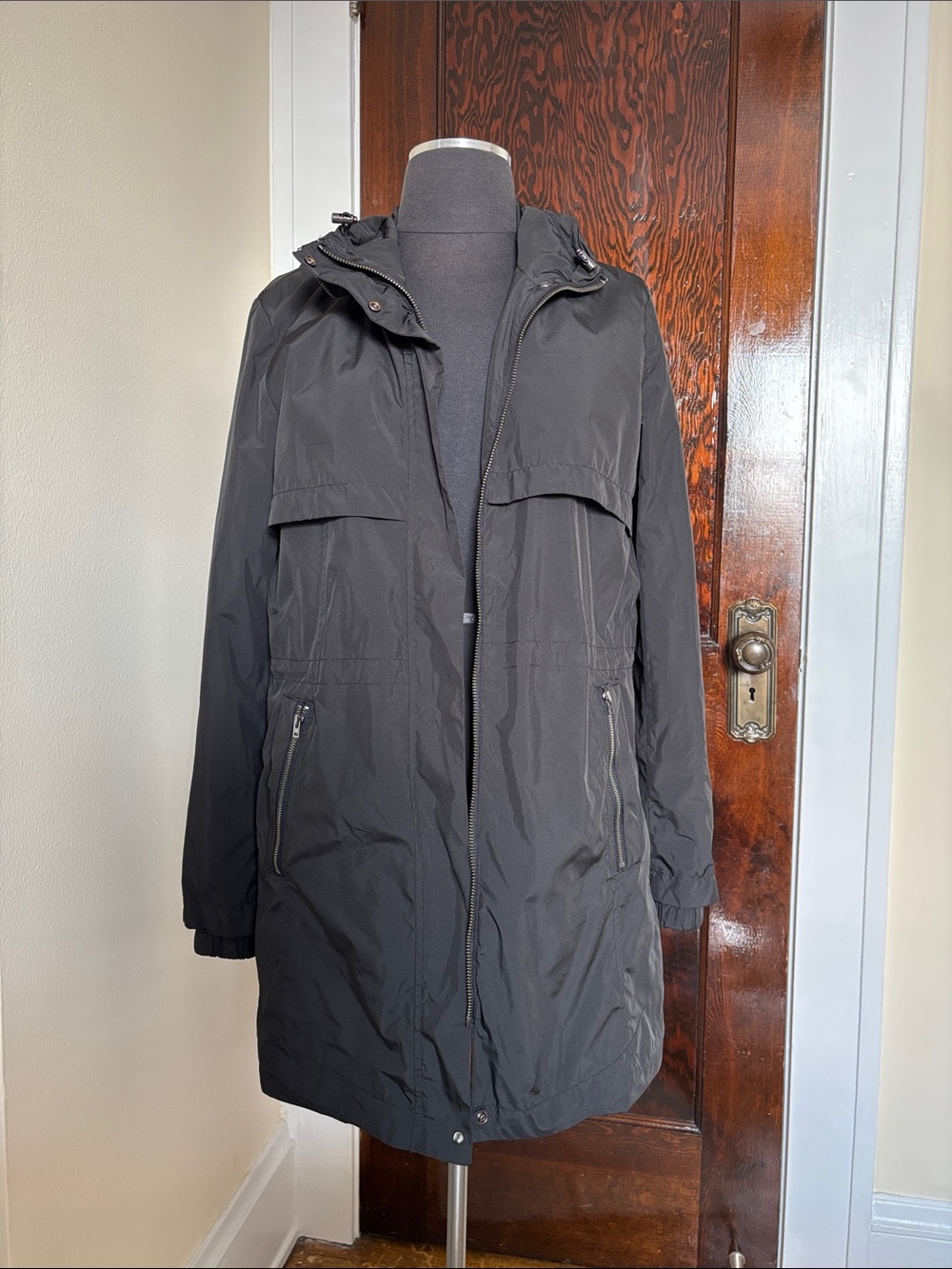 Women’s Black Hooded Rain Jacket with Hood Lightweight Trench Coat Zip Up Chic